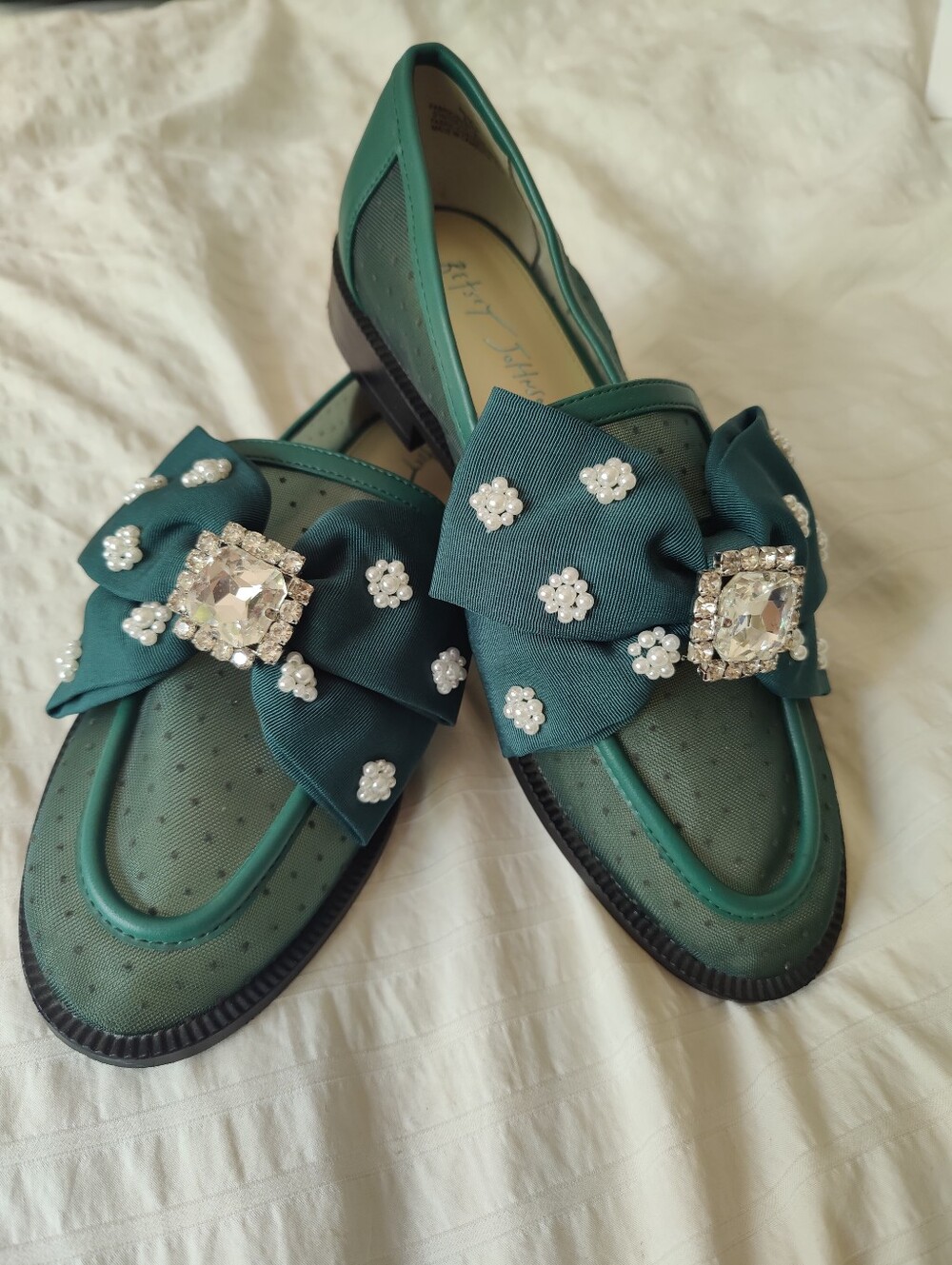 Betsey Johnson Seth emerald green loafers flats w/rhinestones and pearls 8.5 EUC